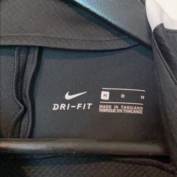 Nike 1/4 Zip Pullover - Picture 6 of 8